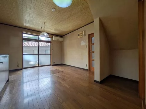 [South-facing with good sunlight + Immediate viewing available!] ■ A spacious 3DK with all rooms over 6 tatami mats.