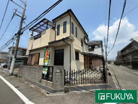 ◆24 minutes on foot from JR Nishi-Akashi Station◆Southeast corner lot◆Parking space with carport◆All rooms with two-sided lighting