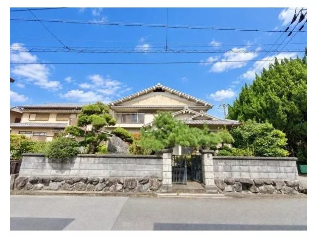 Southeast corner lot! The charm of a Japanese garden / 11 minutes on foot from Sekiya Station, good access to Route 165 ◎