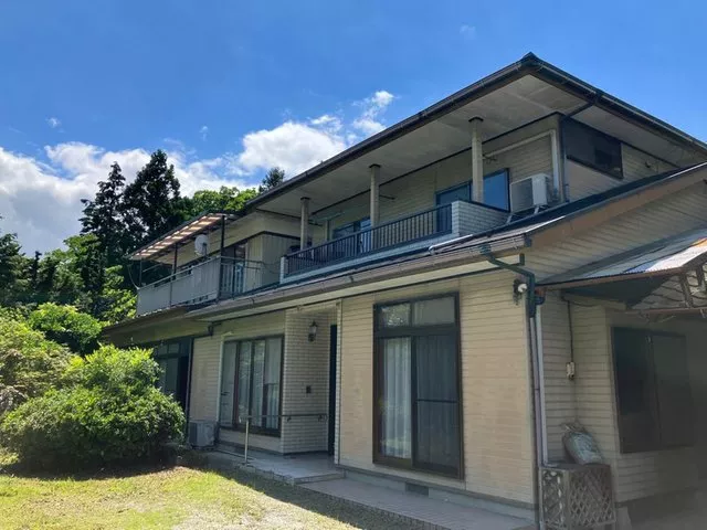 Fujita, Toge 8.8 million yen