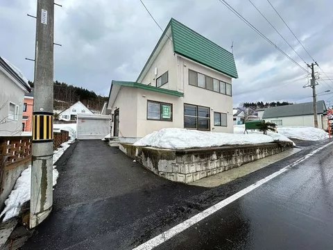 ~ Located on a high ground with a great ocean view! ~