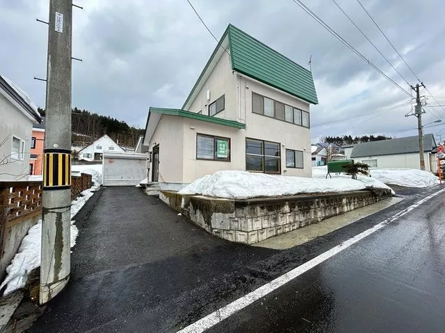 ~ Located on a high ground with a great ocean view! ~