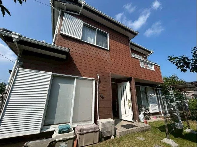 Spacious 4LDK house♪ Can park 2 cars♪ Near a large shopping center