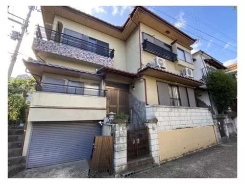 ◆Attractive location close to Ikoma Station◆A property that can be comfortably lived in after renovation!