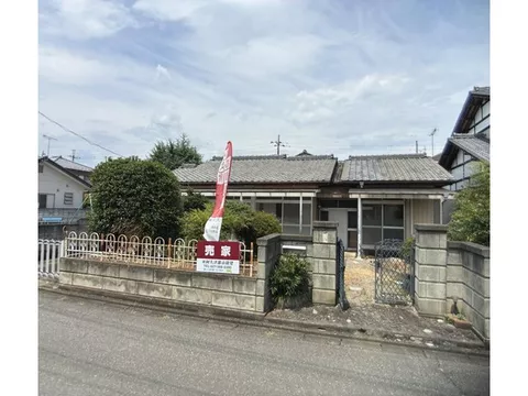 Within a 10-minute walk to elementary school, land over 50 tsubo, good sunlight, regular-shaped lot, facing south road