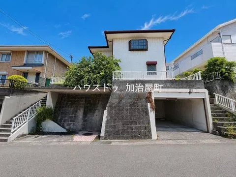 I want to create a home that suits my taste while keeping the purchase costs down. This is a recommended detached house for such people. - Image 3