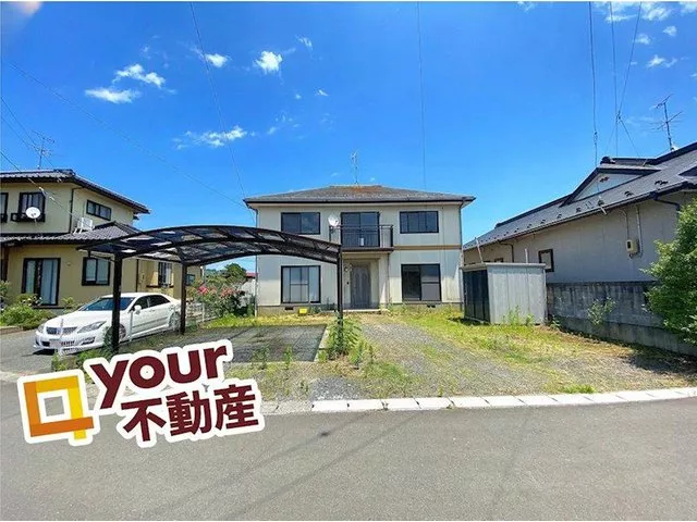 Enjoy a peaceful nature and a variety of rooms in a 5LDK + storage. Great for large families.