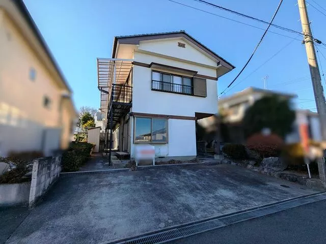 48 minutes walk from Tohoku Shinkansen "Ichinoseki" Station