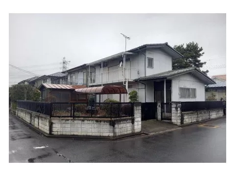 Southeast corner lot with good sunlight and openness♪ A home nestled in a quiet residential area♪