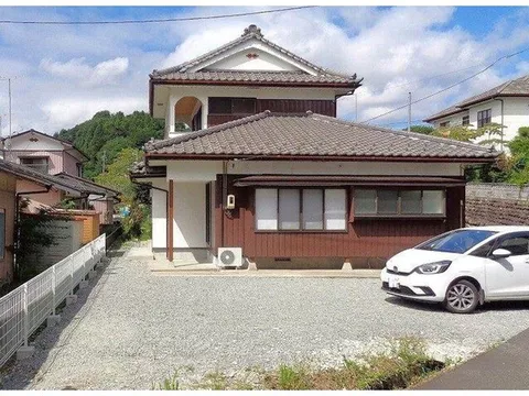 ■Owner change property facing south × system kitchen! An ideal residence in the Tsukiki area.