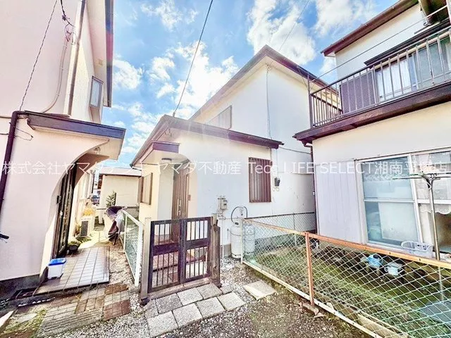 A quiet residential area with a pleasant environment. We accept consultations for renovations.
