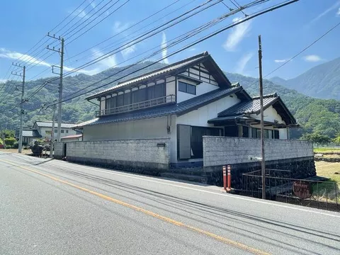 Minami-Koma District, Minobu Town, Awakura 2-story 8K
