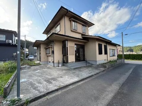 Yurihonjo City, Iwaki Kameda Kameda Town, Kameda Town (Ugo Kameda Station) 2-story building 5LDK