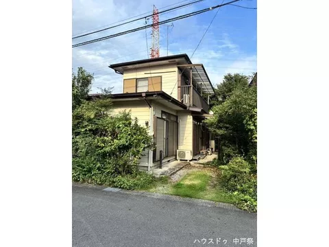 DIY and renovation can be freely enjoyed in a Japanese modern space.