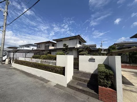 Chikugo City Oaza Kumano (Hainuzuka Station) 2-story building 5DK - Image 1