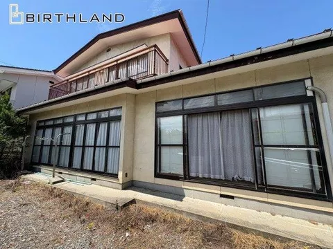 Price has been revised! Bright south-facing 6DK with good sunlight and south-facing road!