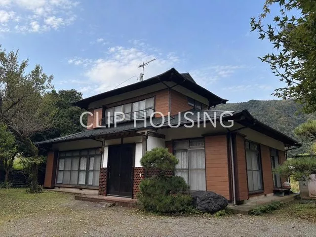 Recommended for single-story use! Over 320 tsubo of land! Vacation home or atelier allowed. Immediate viewings welcome.