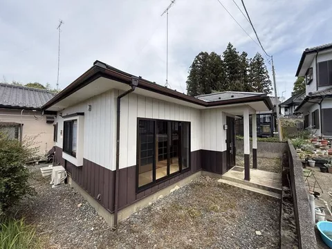 [Single-story house] Spacious land of about 85 tsubo ◇ Approximately 16 tsubo single-story 1LDK ◇ Parking space for 3 cars available