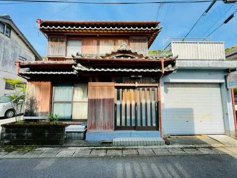 2F 6DK in Nishiyuki Aza Higashi, Minami-cho, Kaibe-gun

2.5 million yen