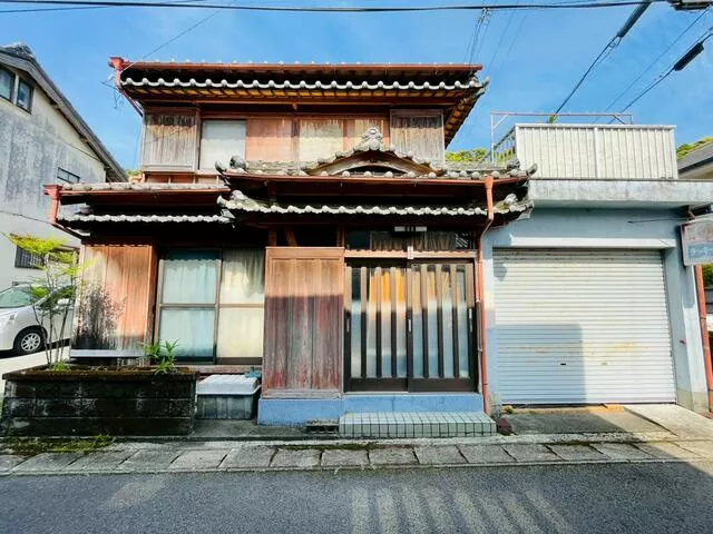2F 6DK in Nishiyuki Aza Higashi, Minami-cho, Kaibe-gun

2.5 million yen