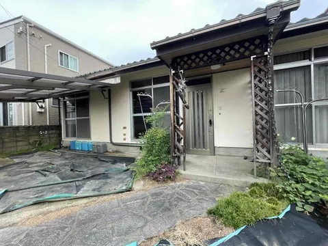 Niihama-shi Hagio (Nakahagi Sta.) Single story house, 4DK

4.9 million yen