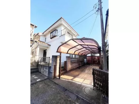 A two-family home with two kitchens and two toilets!! Available for viewing anytime!