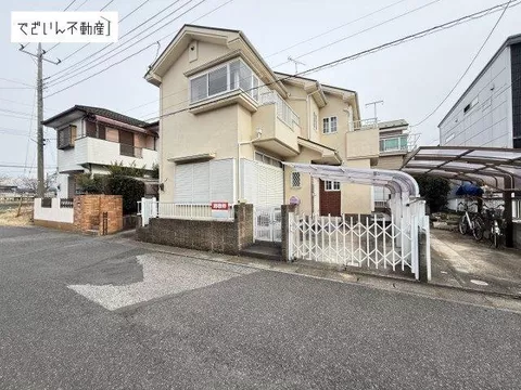 / Renovated interior and exterior home / 3-minute walk from Washimiya Station ■ New kitchen ■ Concentrated design for water areas