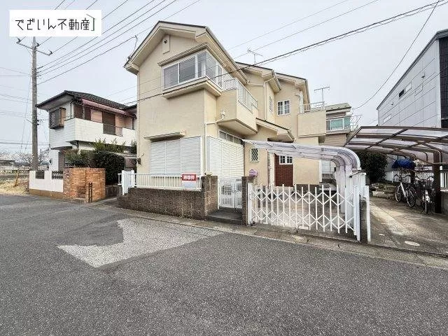 / Renovated interior and exterior home / 3-minute walk from Washimiya Station ■ New kitchen ■ Concentrated design for water areas