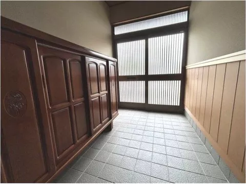 About 9 minutes on foot to IR Mikawa Station. There is a parking lot in front, and it is a corner lot with good sunlight! - Image 3