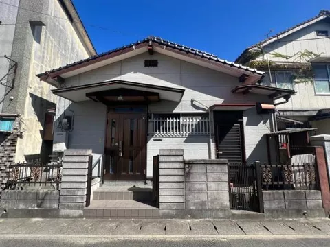 Arao City, Yotsuyamacho 3-chome (Arao Station), 2-story building, 4DK