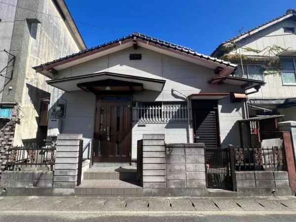 Arao City, Yotsuyamacho 3-chome (Arao Station), 2-story building, 4DK