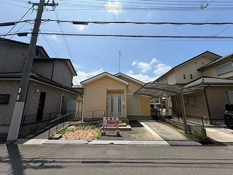 Used single-family home in Wakayama City, Kusumoto, 1SLDK single-story