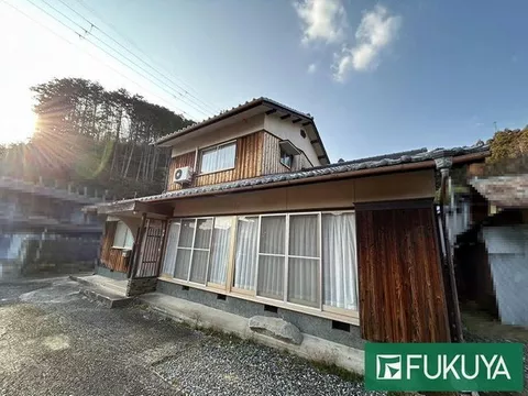 Funamachi, Kurodashō-cho (Funamachiguchi Station) 3,000,000 yen