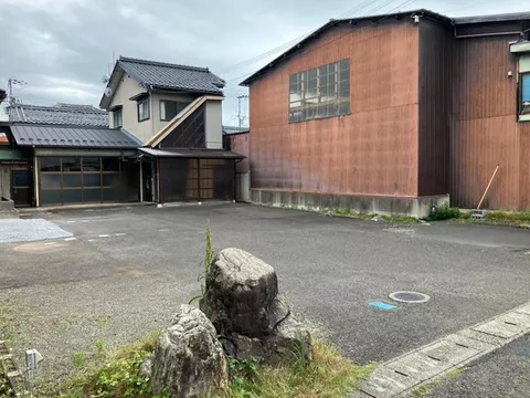 Obama Sumiyoshi (Obama Station) 12 million yen