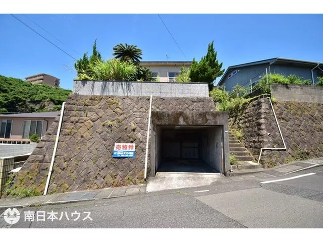 ■ 6 minutes on foot to Maxvalu Higashigunmoto store ■ 6DK ■ Possible view of Sakurajima ■ Parking for 1 car
