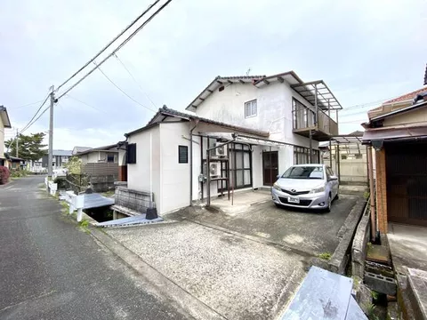 Wakakusu 3-chome, Saga City (Saga Station) 2-story building 7DK