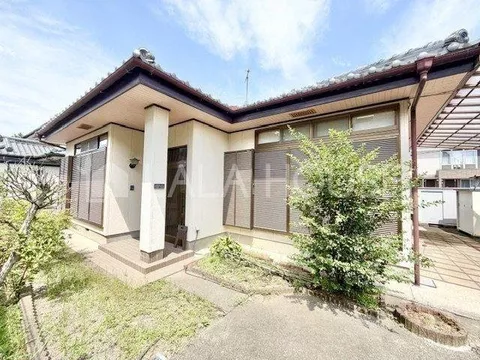 【Lala House☆】The ease of living unique to single-story homes is attractive ♪ Convenience store is right in front!