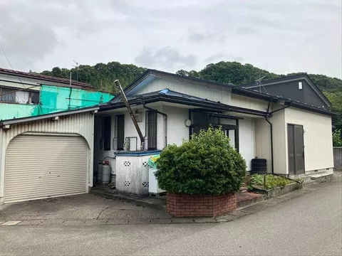 Takasaka Aza Sugigasawa (Tsuruoka Station) 3 million yen