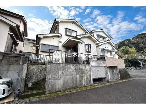 ◆5 minutes on foot to Kagoshima Kotsu/Tanagadai Central bus stop◆3LDK◆Available for immediate viewing