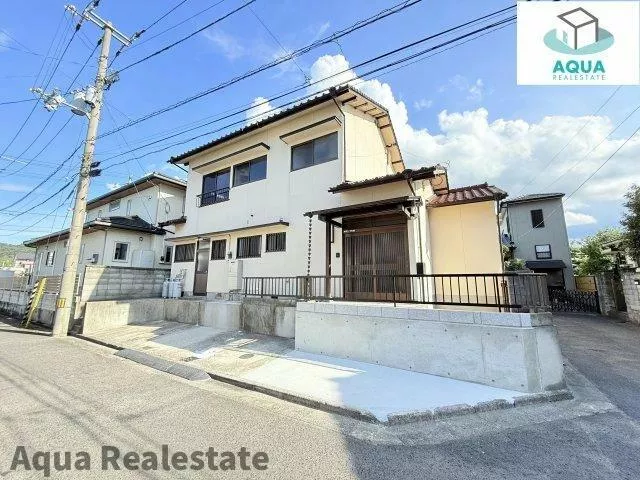 JR Yosan Line "Takase" Station 27 minutes on foot [Bus available] Bus Takase First Hospital 7 minutes on foot