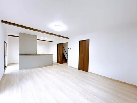 [Open House] Immediate occupancy available / Interior renovated with garden space. New face-to-face kitchen