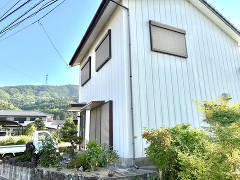 Yoshinogawa City, Yamakawa Town, Inoue (Awa-Yamakawa Station) 2-story building 1DK
