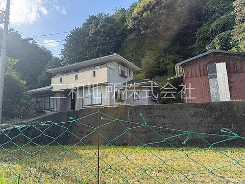 Used single-family home in Oaza Takako, Toyohoku Town, limited to self-employed farmers