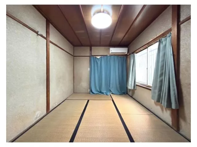 House 8 minutes on foot from Keihan "Nakagoshima" Station / ● Also great as an investment property