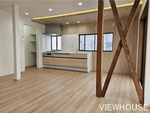 Close to schools & renovated home♪ / ■ Ample storage ☆ Very beautiful 3LDK♪