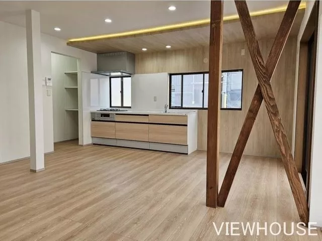 Close to schools & renovated home♪ / ■ Ample storage ☆ Very beautiful 3LDK♪