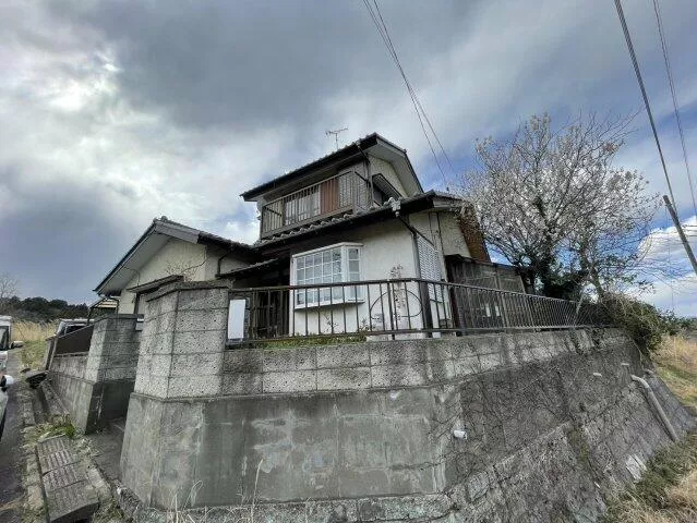 Midoridai, Miura Village, Inashiki-gun (Tsuchiura Sta.) 2F 3DK

1,700,000 yen