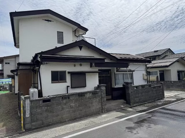 12 million yen, Tanakacho 3 (Okaya Station)