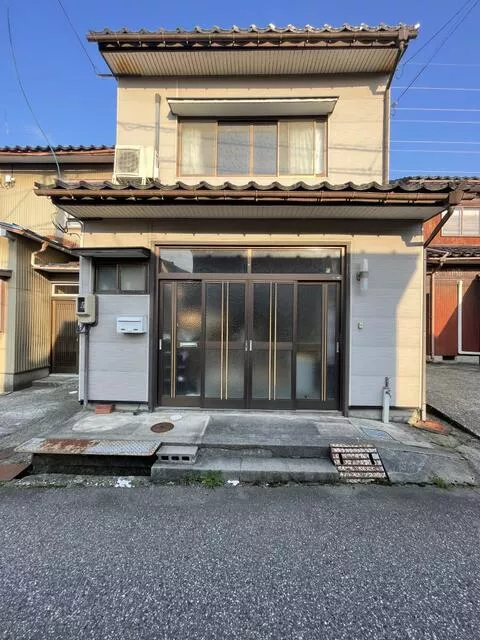 Takaoka City, Iguchi Hon-e (Etchu Nakagawa Station) 2-story building 5DK