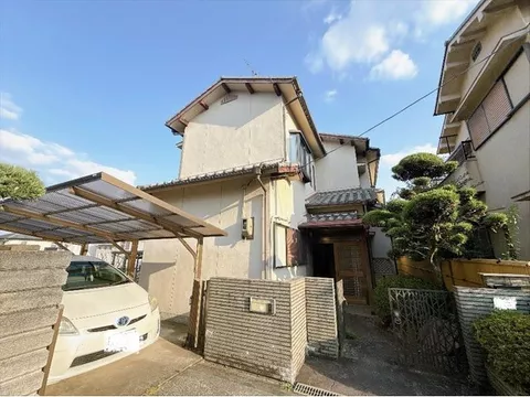 12 minutes on foot from Yamato-Nishidaiji Station! A spacious 5DK in a quiet residential area♪ A location with good sunlight◎